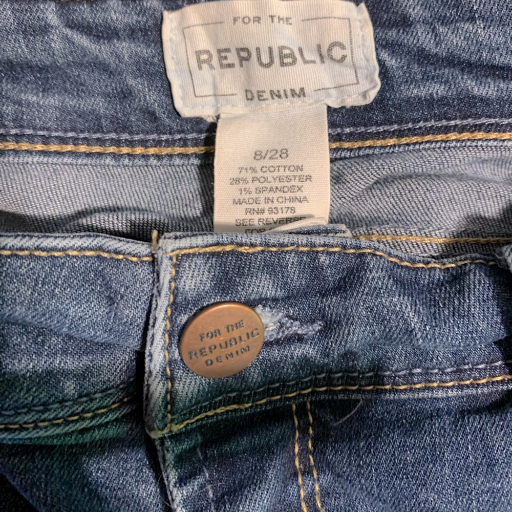 Very nice Rock and Republic women’s Jeans